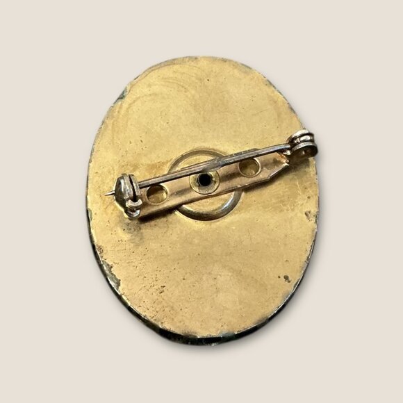 Victorian Signed Fragonard Porcelain Brooch With Romantic Scene - Picture 3 of 3